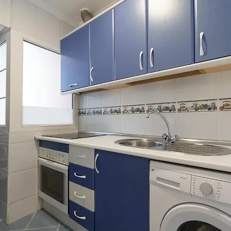 Maisuit Center Apartment *
